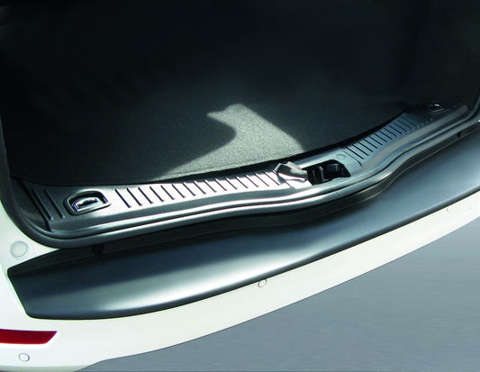 Mondeo 03/2007-08/2014 ClimAir®* Protezione carico paraurti posteriore sagomato